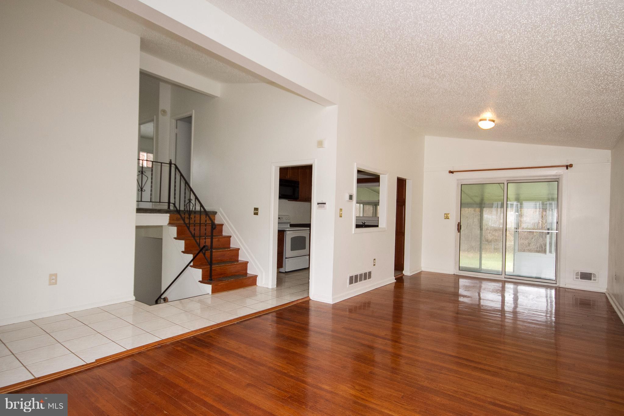1209 Cobb Road Pikesville, MD 21208 - Photo 3 of 23 Interior (General)