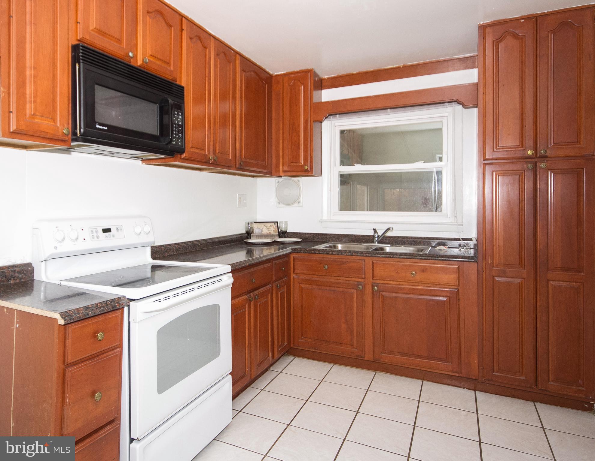 1209 Cobb Road Pikesville, MD 21208 - Photo 6 of 23 Kitchen