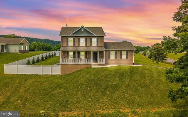 $459,900 | 123 Hank Aaron Road, Berkeley Springs, WV 25411