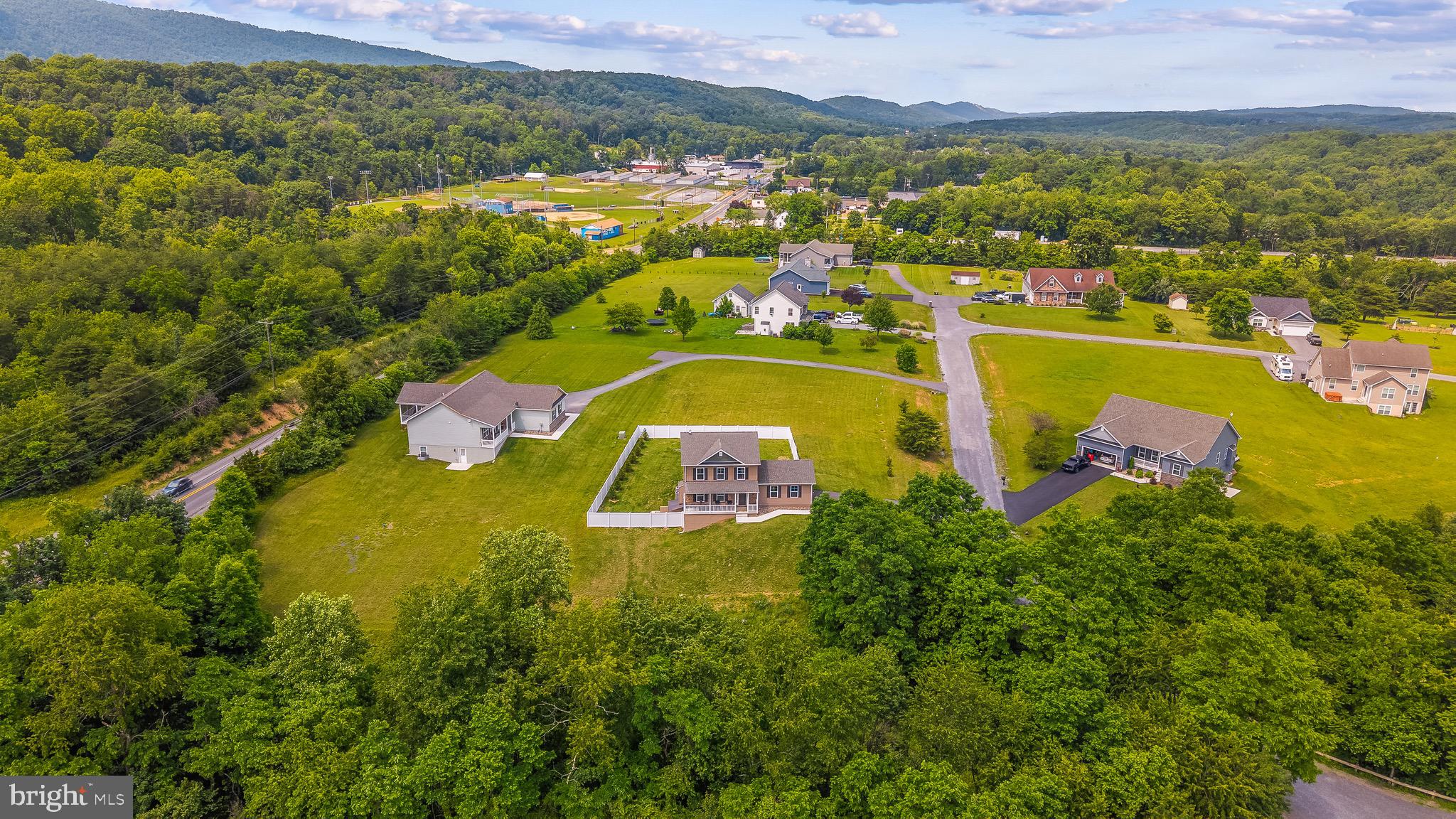 123 Hank Aaron Road Berkeley Springs, WV 25411 - Photo 4 of 38