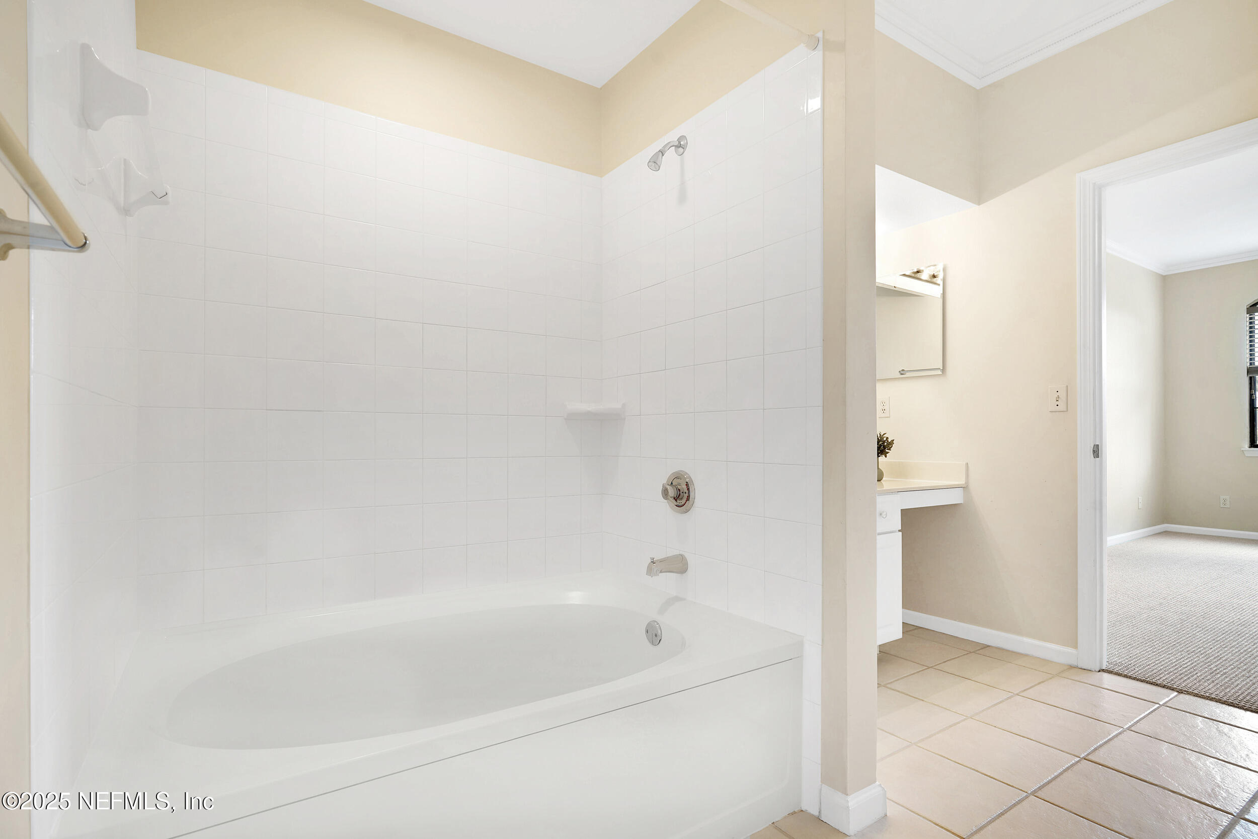 2827 Vista Cove Road St. Augustine, FL 32084 - Photo 19 of 59 Primary bath