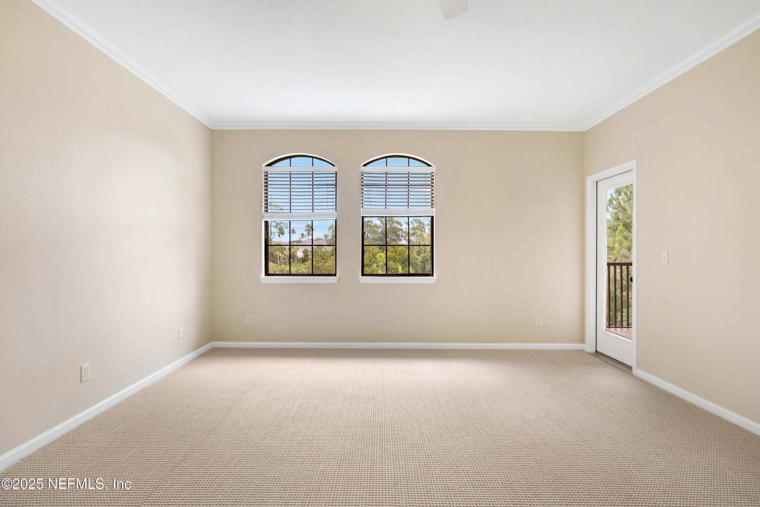 2827 Vista Cove Road St. Augustine, FL 32084 - Photo 21 of 59 an empty room with windows