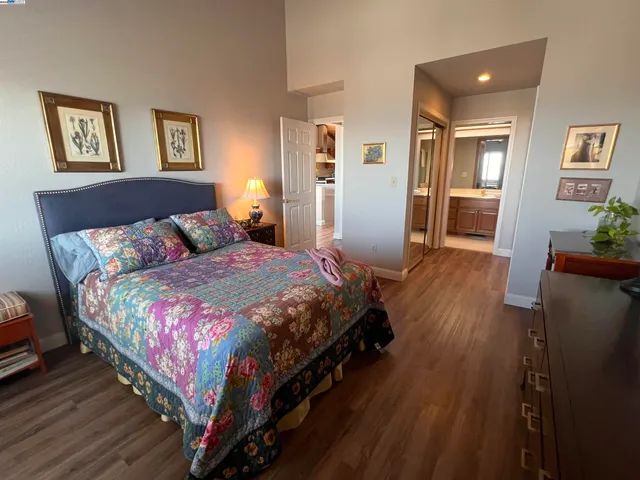 $5,650 | 37 Binnacle Hill, Oakland, CA 94618