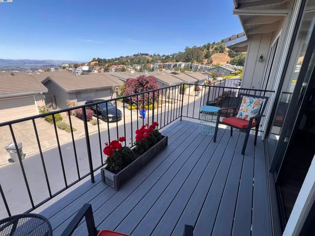 $5,650 | 37 Binnacle Hill, Oakland, CA 94618