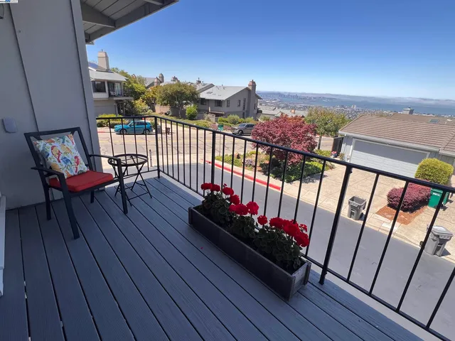 $5,650 | 37 Binnacle Hill, Oakland, CA 94618