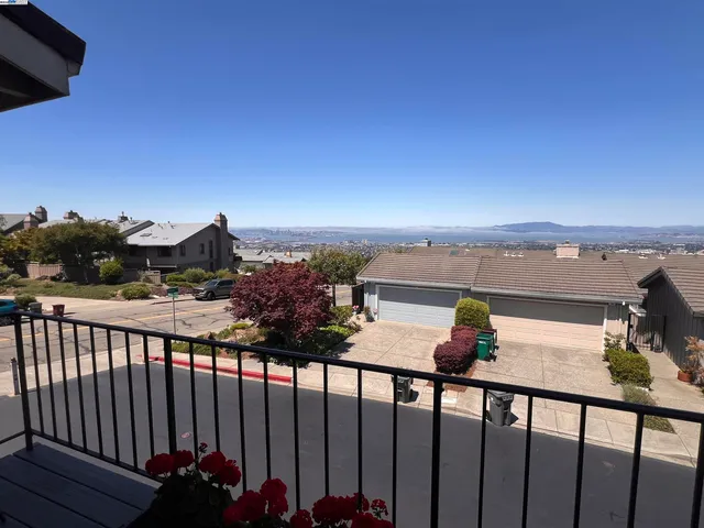 $5,650 | 37 Binnacle Hill, Oakland, CA 94618