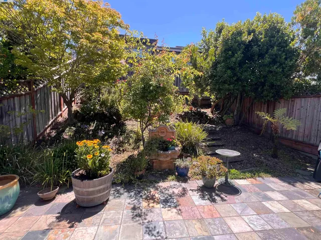 $5,650 | 37 Binnacle Hill, Oakland, CA 94618