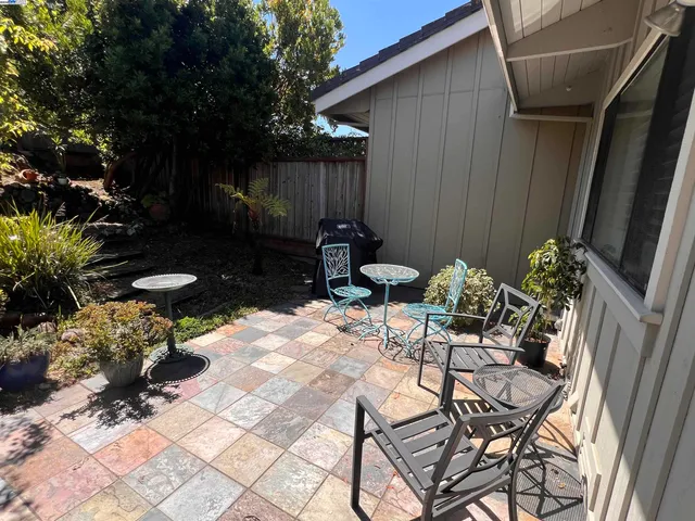$5,650 | 37 Binnacle Hill, Oakland, CA 94618