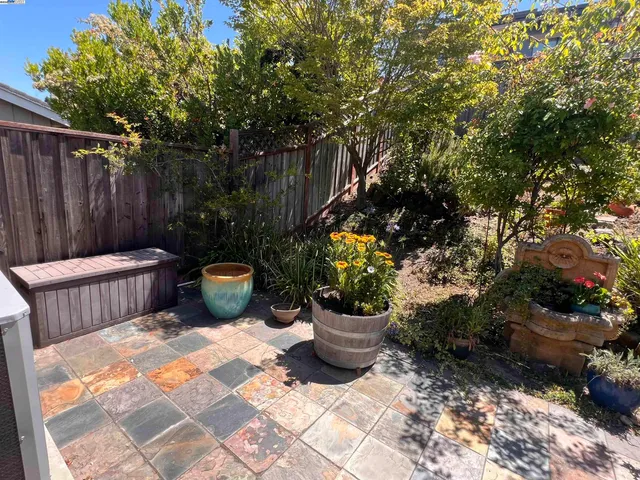 $5,650 | 37 Binnacle Hill, Oakland, CA 94618