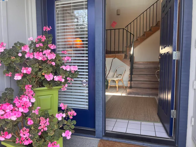 $5,650 | 37 Binnacle Hill, Oakland, CA 94618