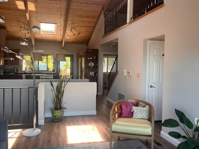 $5,650 | 37 Binnacle Hill, Oakland, CA 94618