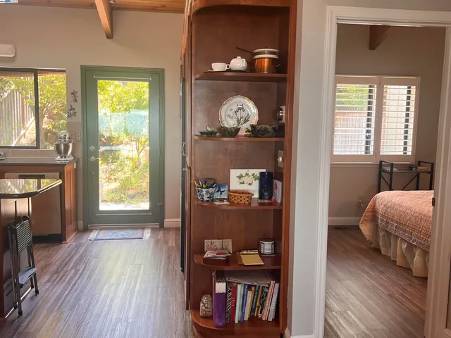 $5,650 | 37 Binnacle Hill, Oakland, CA 94618