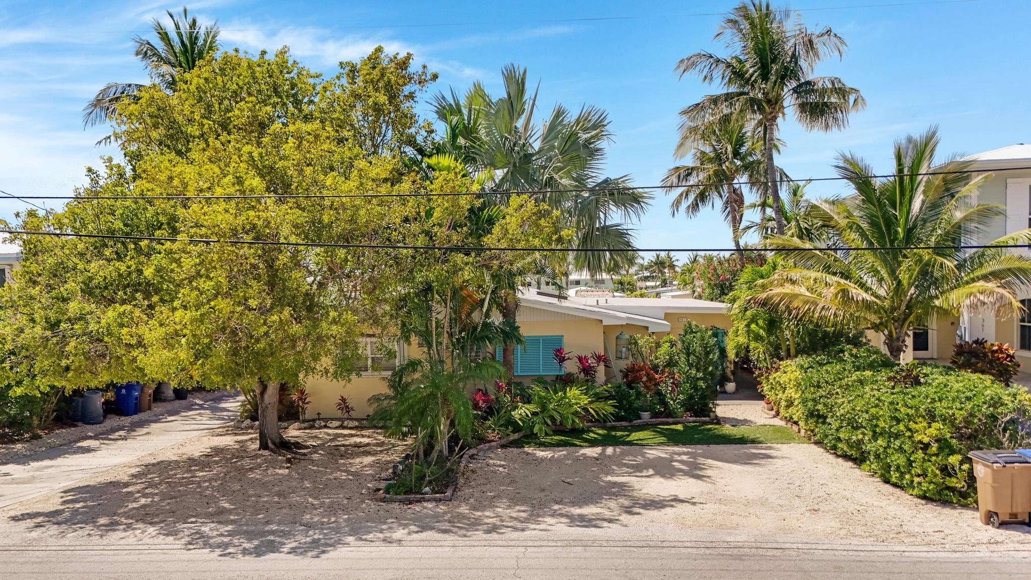 351 8th Street Key Colony Beach, FL 33051 - Photo 29 of 38 DJI_20250315022752_0219_D