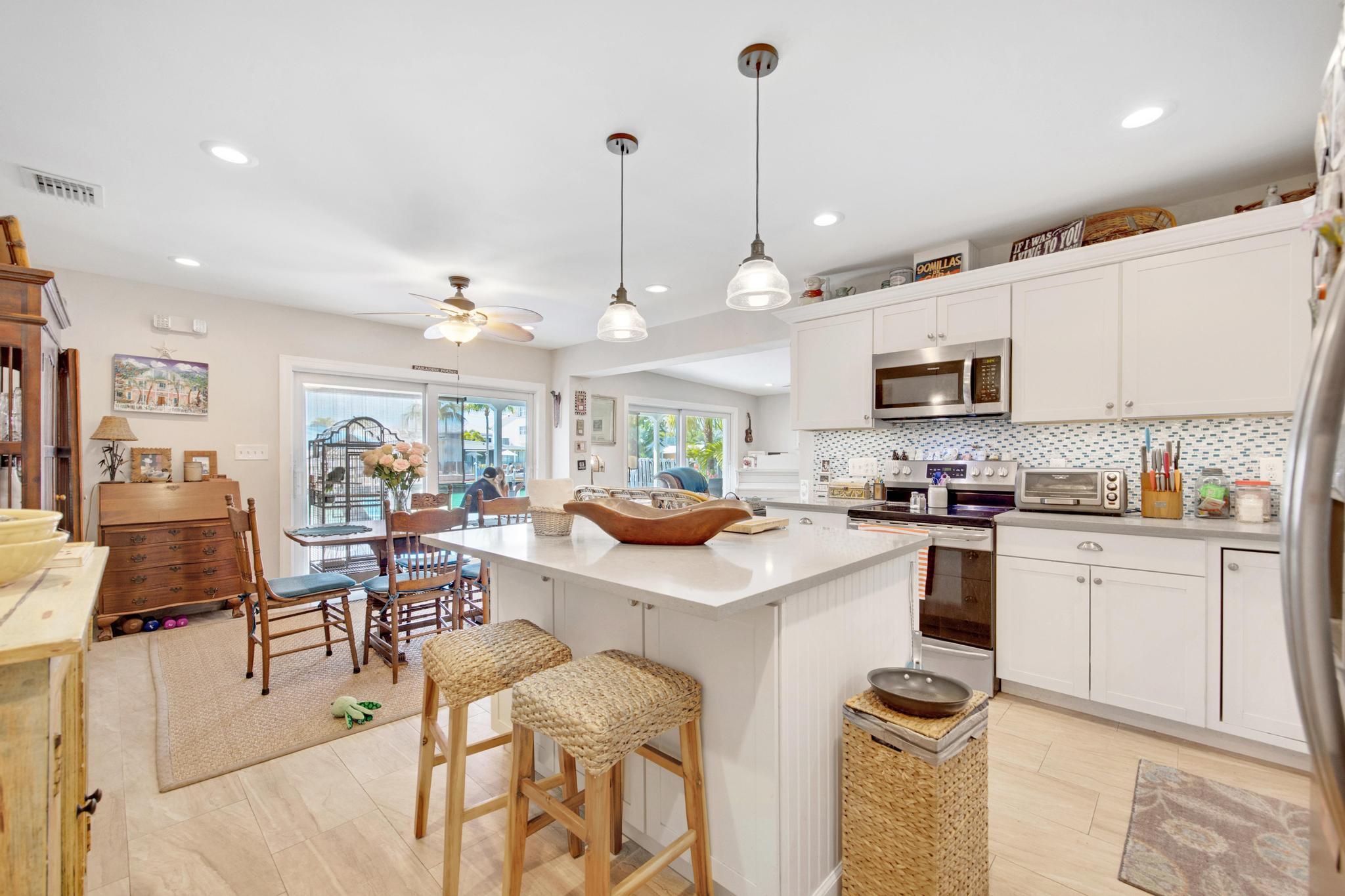 351 8th Street Key Colony Beach, FL 33051 - Photo 9 of 38 6v8a9767-6v8a9771