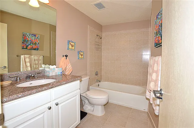 $179,900 | 1135 3rd Avenue, Unit 101, Vero Beach, FL 32960