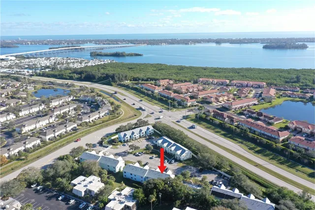 $179,900 | 1135 3rd Avenue, Unit 101, Vero Beach, FL 32960