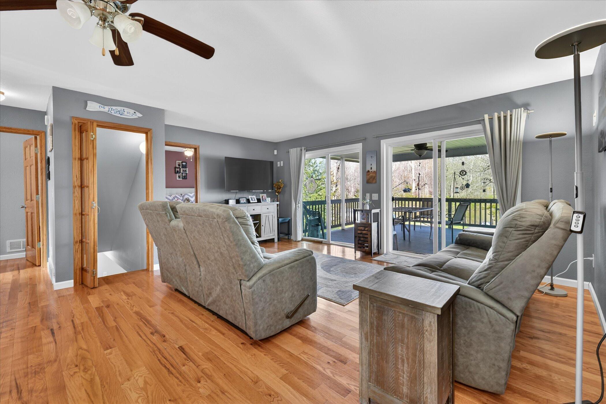 14165 Crampton Road Camden, MI 49232 - Photo 26 of 52 Living Roon