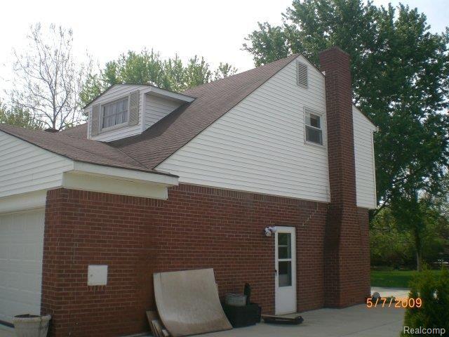 8271 Concord Road Grosse Ile, MI 48138 - Photo 3 of 3 CIMG8000