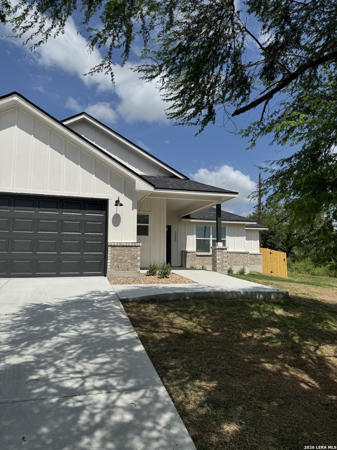 2000 Owens Avenue Three Rivers, TX 78071 - Photo 2 of 35
