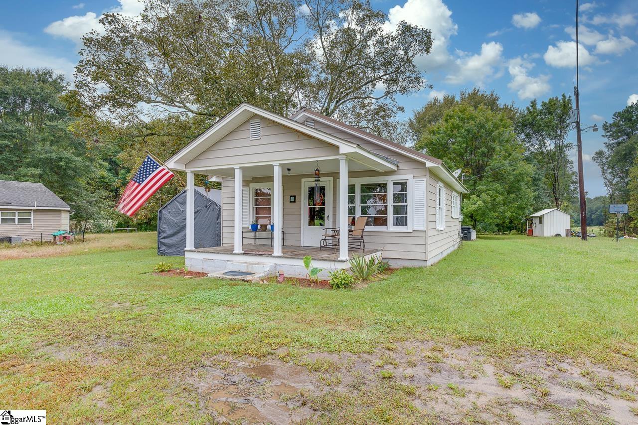 308 Cheddar Road Belton, SC 29627 - Photo 3 of 24 Gallery Image 3