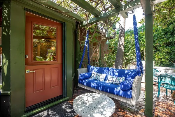 $10,000 | 195 South Parkwood Avenue, Pasadena, CA 91107