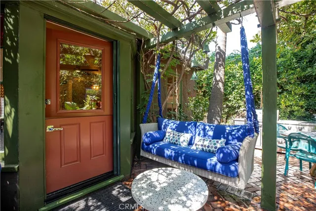 $10,000 | 195 South Parkwood Avenue, Pasadena, CA 91107