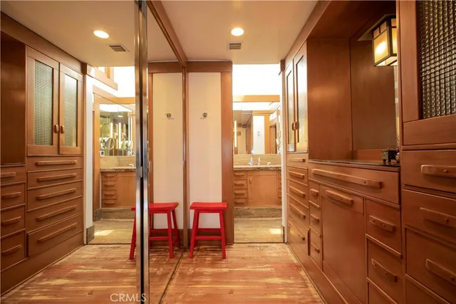 $10,000 | 195 South Parkwood Avenue, Pasadena, CA 91107