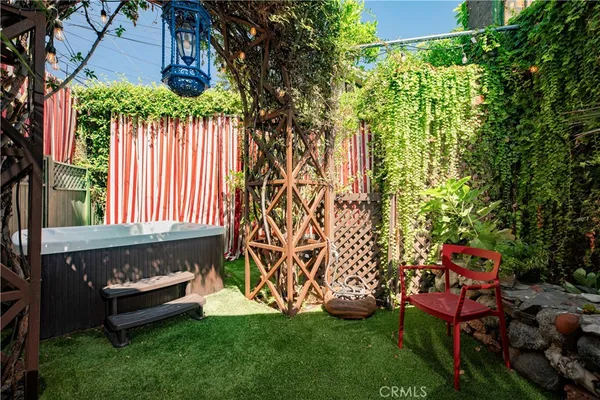 $10,000 | 195 South Parkwood Avenue, Pasadena, CA 91107