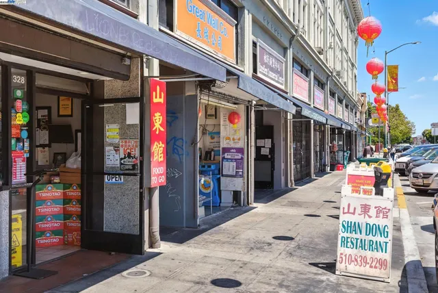 a view of parking area