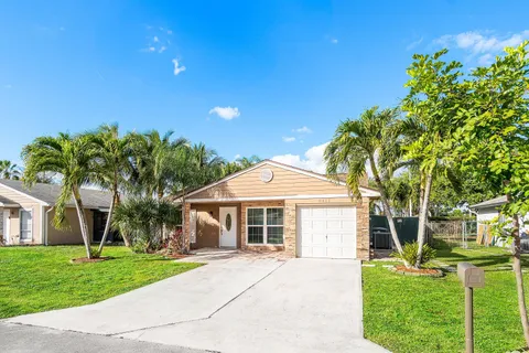 $520,000 | 8411 Garden Gate Place, Boca Raton, FL 33433