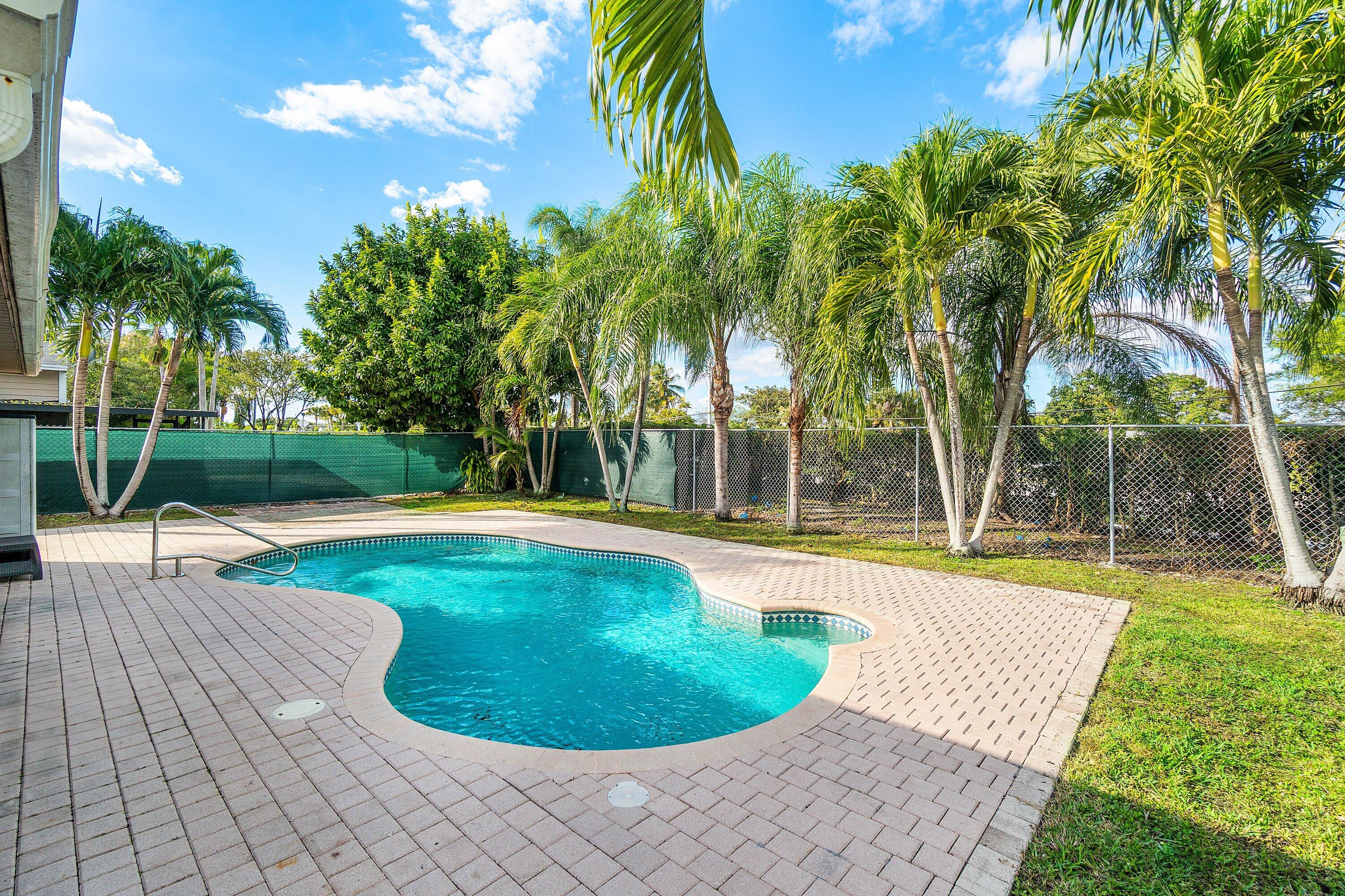 8411 Garden Gate Place Boca Raton, FL 33433 - Photo 9 of 12 Backyard