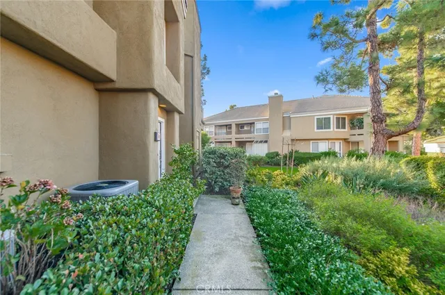 $3,350 | 74 Lehigh Aisle, Irvine, CA 92612