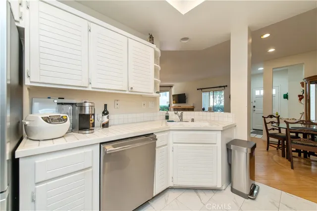 $3,350 | 74 Lehigh Aisle, Irvine, CA 92612