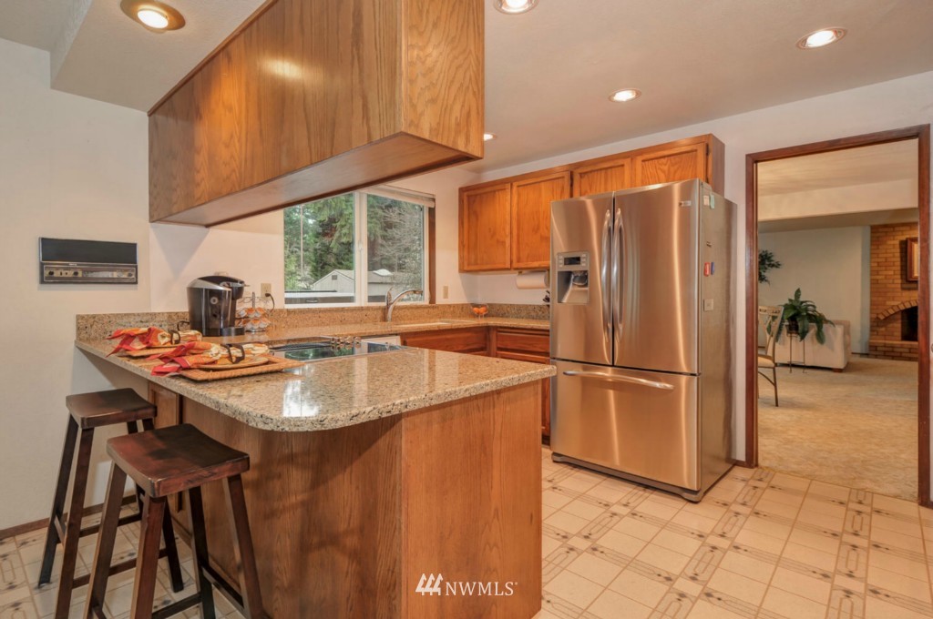 14410 151st Place Southeast Renton, WA 98059 - Photo 4 of 15