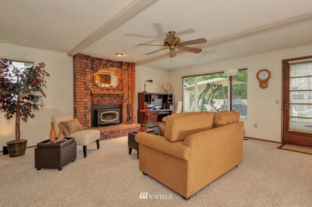 14410 151st Place Southeast Renton, WA 98059 - Photo 6 of 15