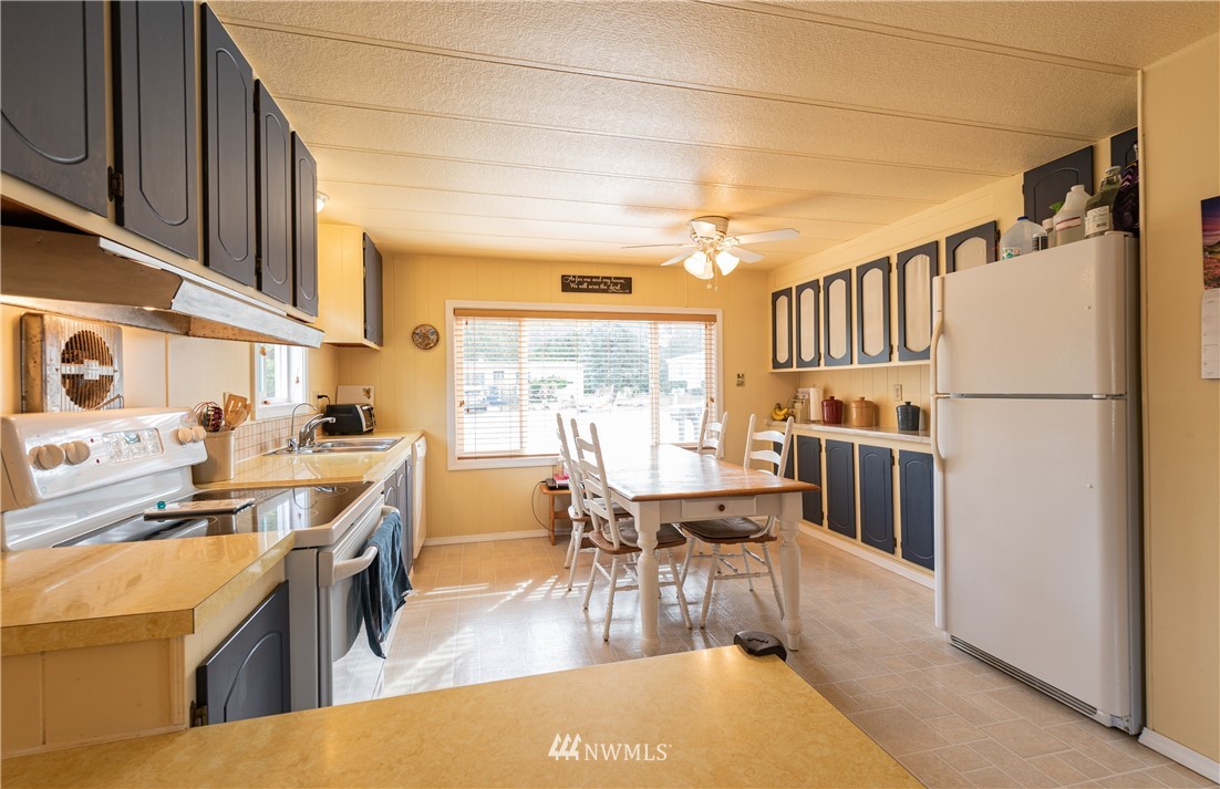 5826 Salish Road Blaine, WA 98230 - Photo 10 of 28 Gallery Image 10