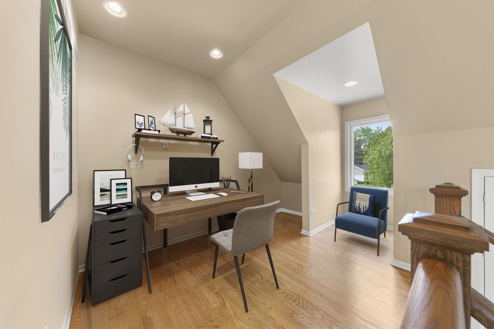 1635 South Prospect Street Wheaton, IL 60189 - Photo 17 of 53 a workspace with furniture and wooden floor