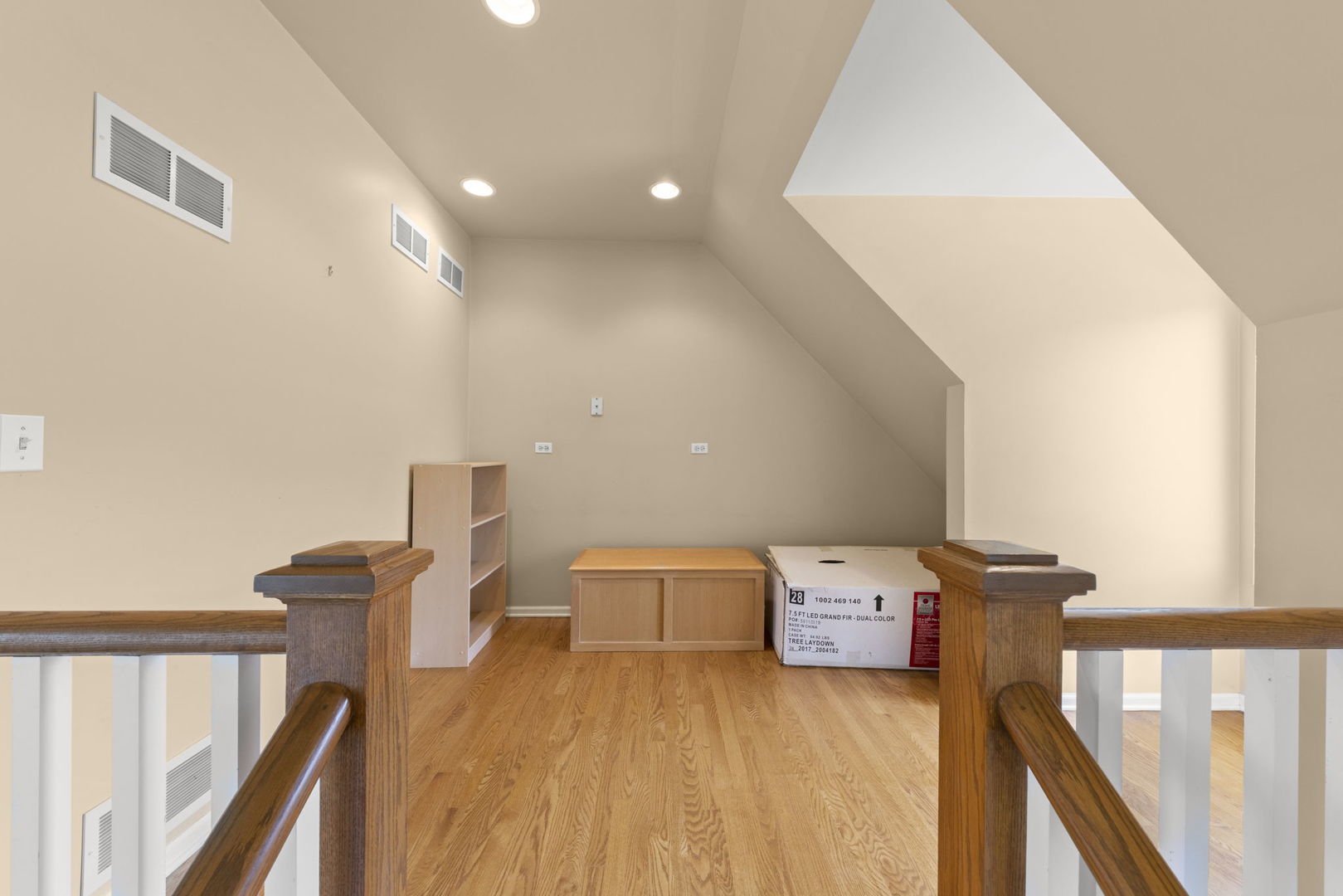 1635 South Prospect Street Wheaton, IL 60189 - Photo 20 of 53 a view of hall way with furniture and wooden floor