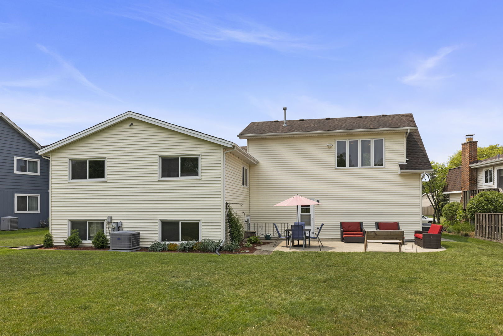 1635 South Prospect Street Wheaton, IL 60189 - Photo 38 of 53 a view of a house with a backyard