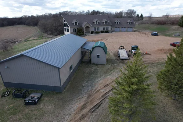 $780,000 | 2321 365th Avenue, Montevideo, MN 56265