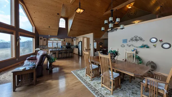 $780,000 | 2321 365th Avenue, Montevideo, MN 56265