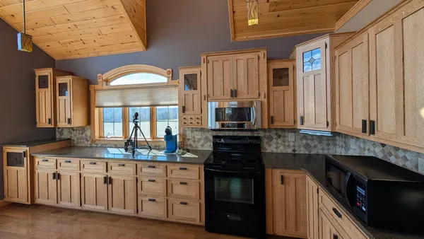 $780,000 | 2321 365th Avenue, Montevideo, MN 56265