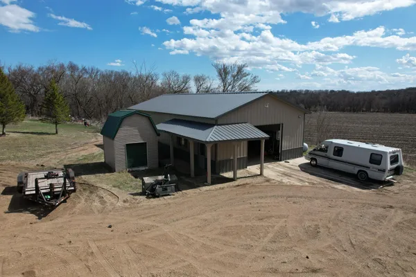 $780,000 | 2321 365th Avenue, Montevideo, MN 56265