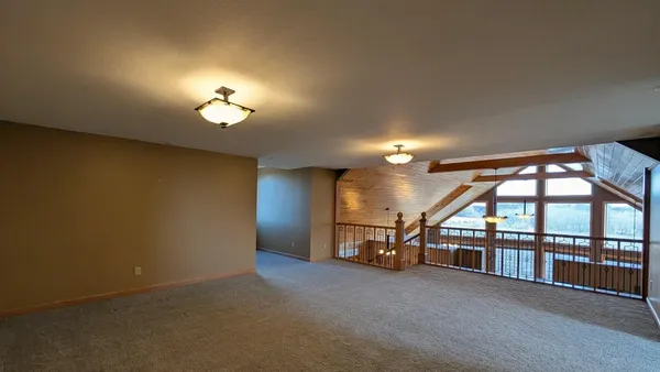 $780,000 | 2321 365th Avenue, Montevideo, MN 56265