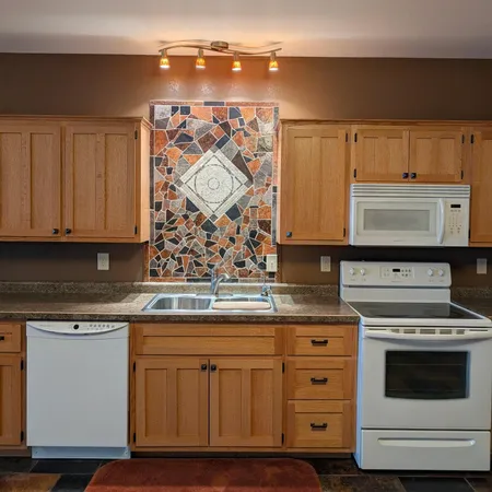 $780,000 | 2321 365th Avenue, Montevideo, MN 56265