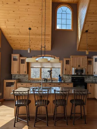 $780,000 | 2321 365th Avenue, Montevideo, MN 56265