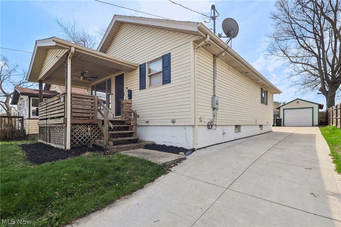 614 Stanley Road Akron, OH 44312 - Photo 27 of 27 Side of House.