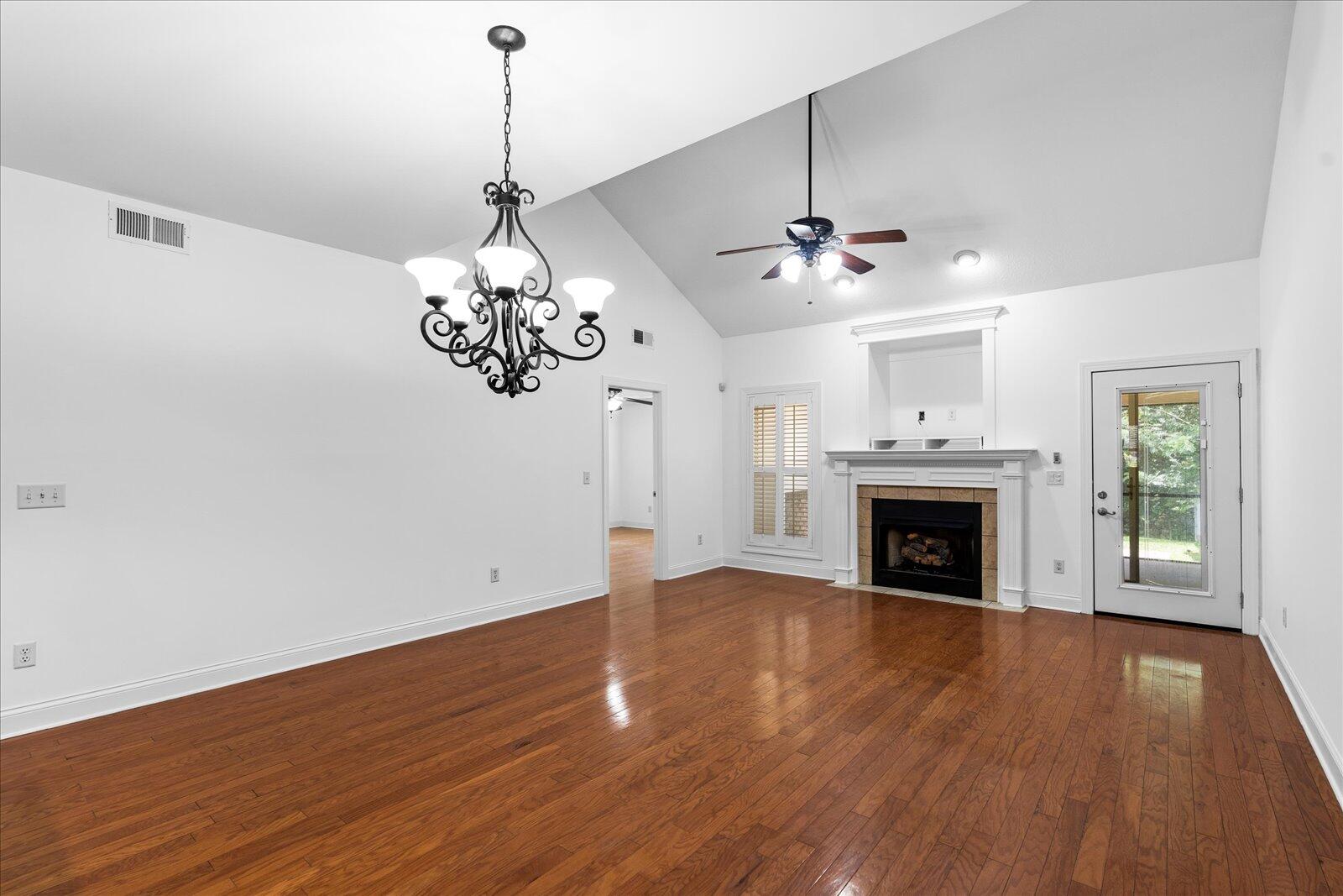 5396 Mandarin Circle Hixson, TN 37343 - Photo 12 of 54 11-5396 Mandarin Cir-11