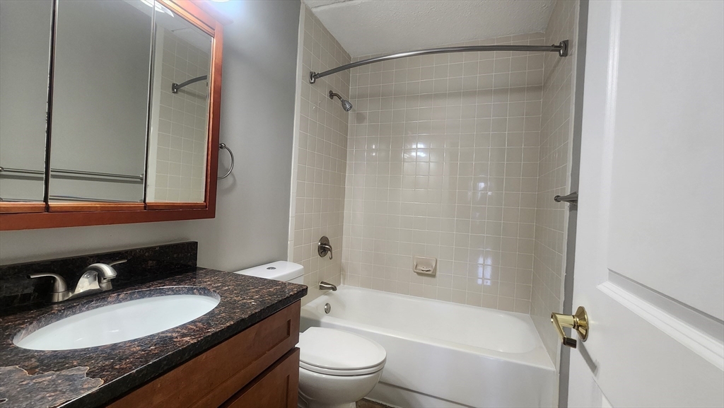 50 Island View Place, Unit 405 Boston, MA 02125 - Photo 8 of 18