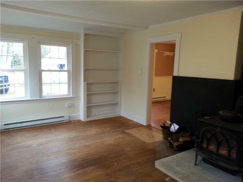 220 Hardy Road Westbrook, ME 04092 - Photo 7 of 20 Living Room.